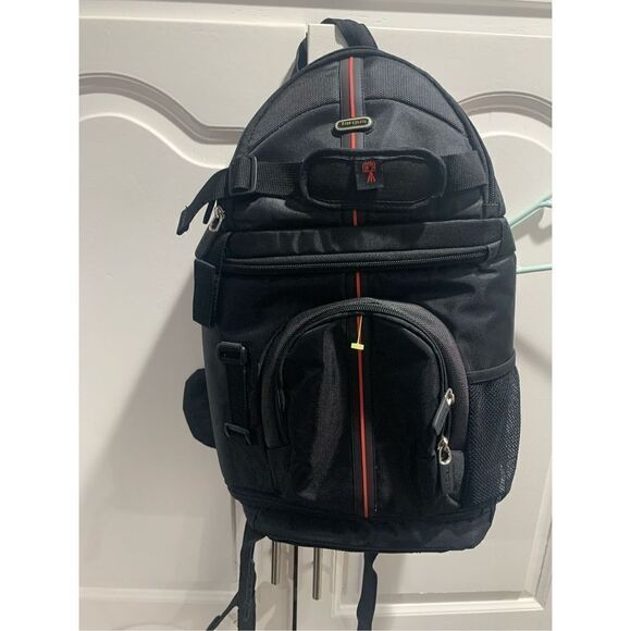 Targus Bag Digital TGC-SBM200 SLR Digital Camera Sling Bag